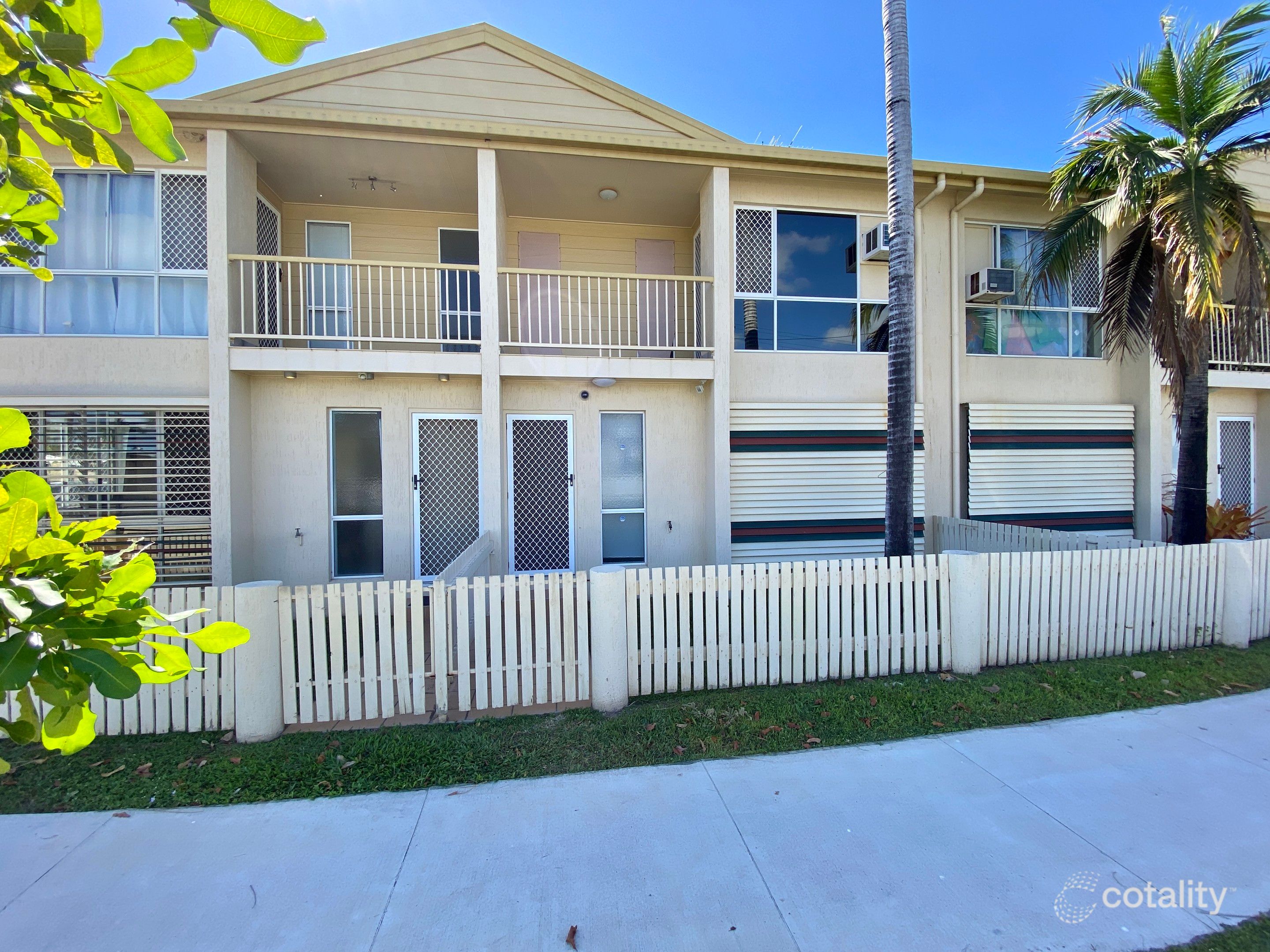 2/22 Gladstone St, Pimlico, QLD 4812