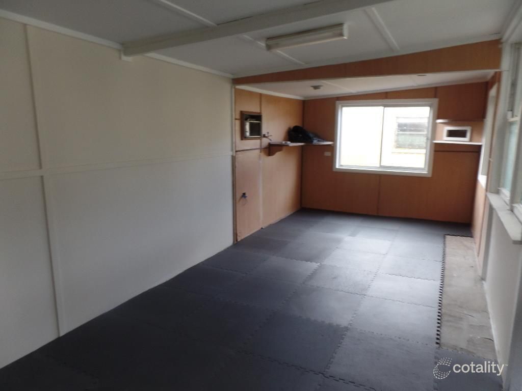 4 Brian Ave, Warilla, NSW 2528