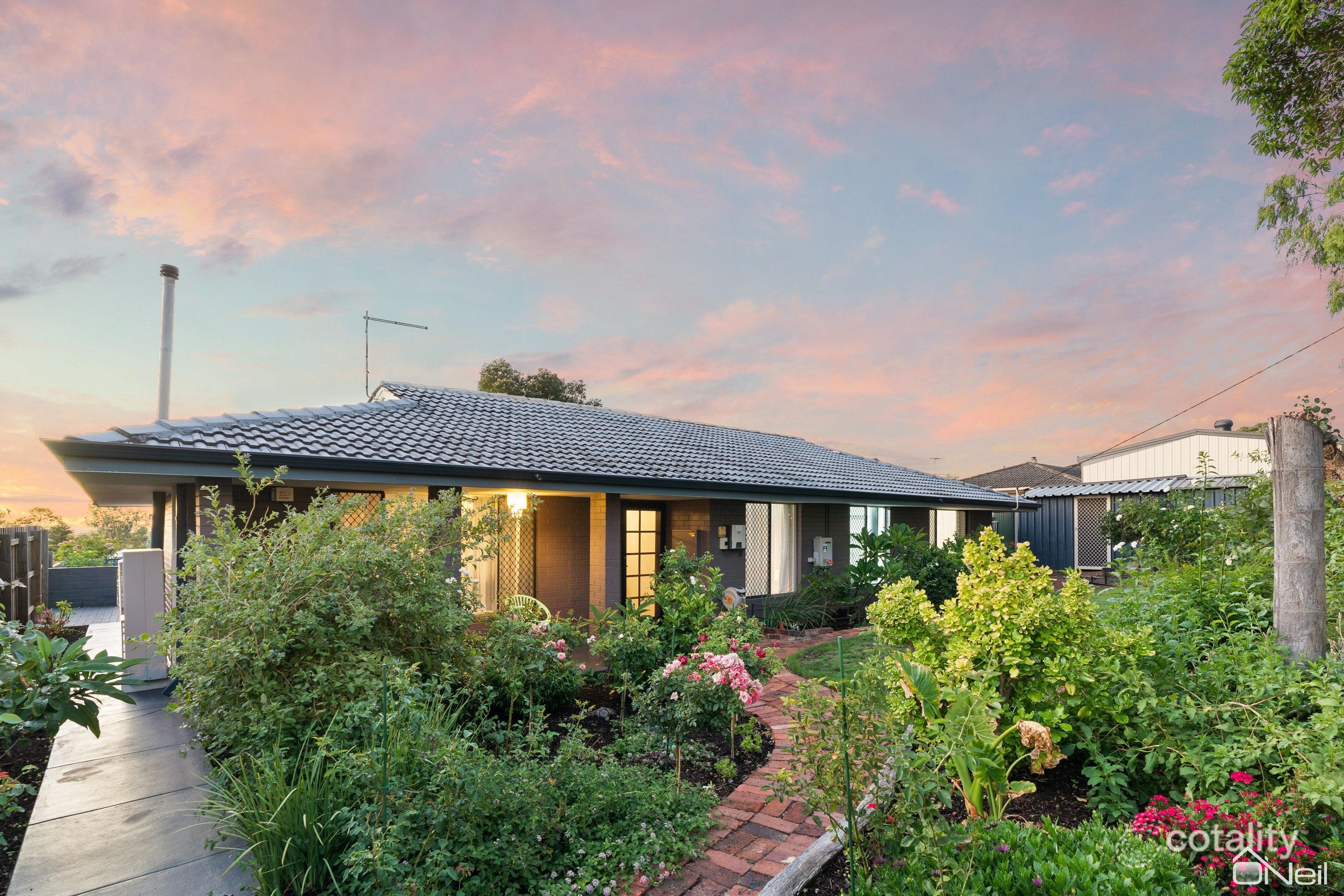 35a Lensham Pl, Armadale, WA 6112