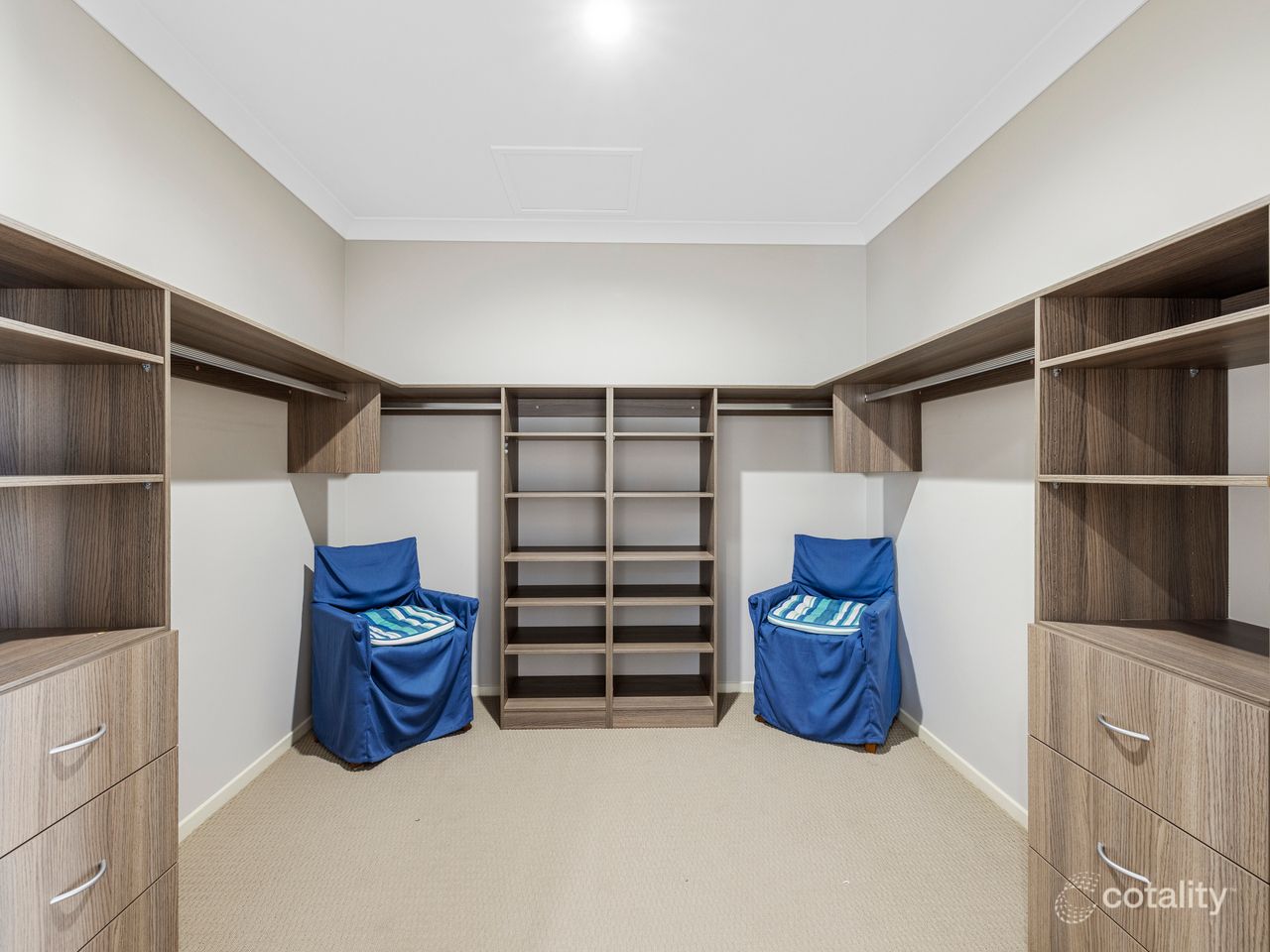 2 Outrigger Pl, Safety Beach, NSW 2456