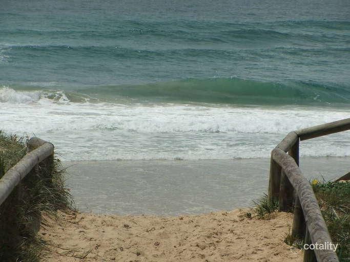 5 Ilaroo Cres, Warana, QLD 4575