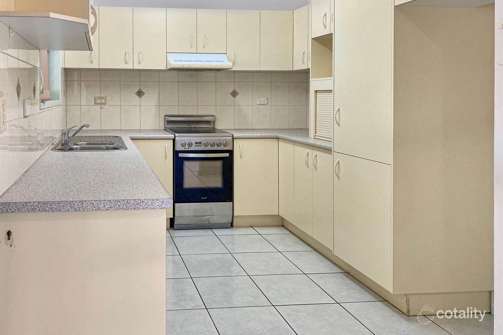 41 South St, Urangan, QLD 4655