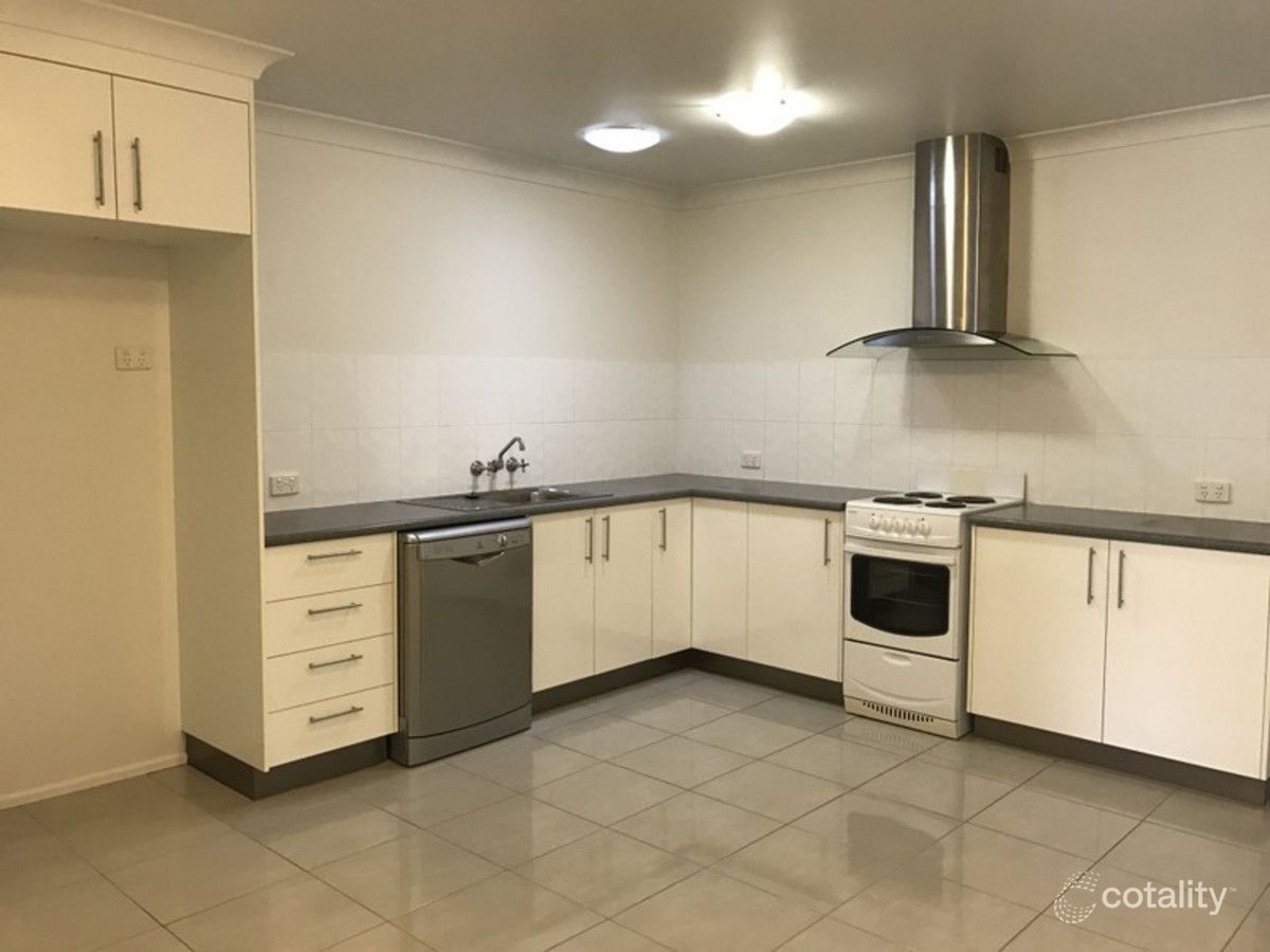 15 Treseder St, The Range, QLD 4700