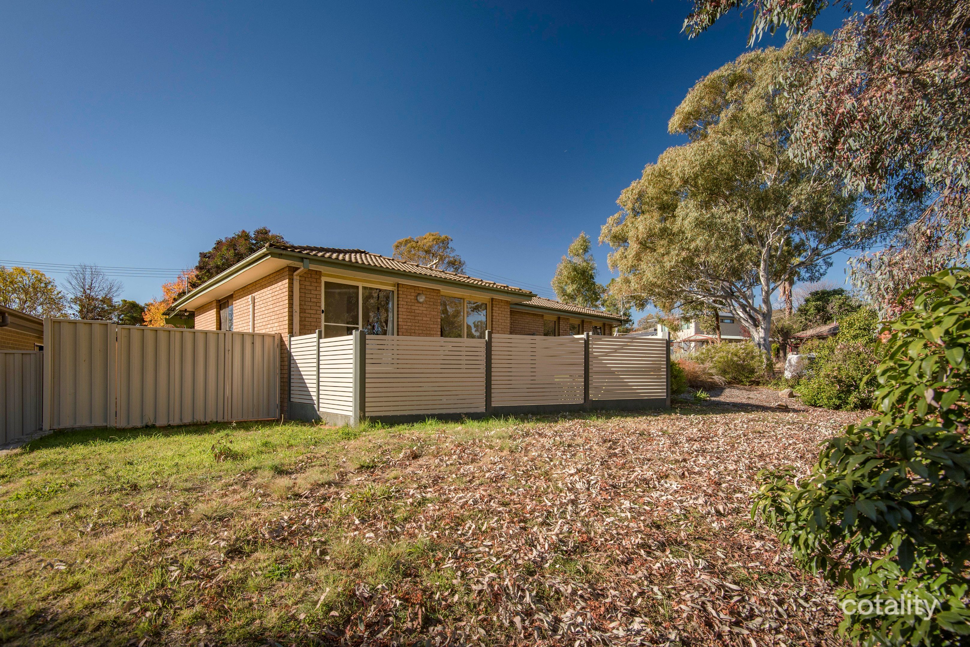 1/1 Spiers Pl, Wanniassa, ACT 2903