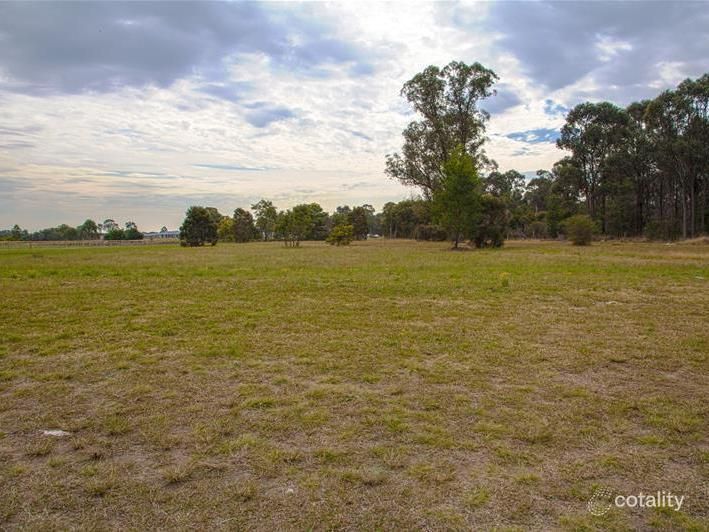 55 Twin Creeks Dr, Luddenham, NSW 2745