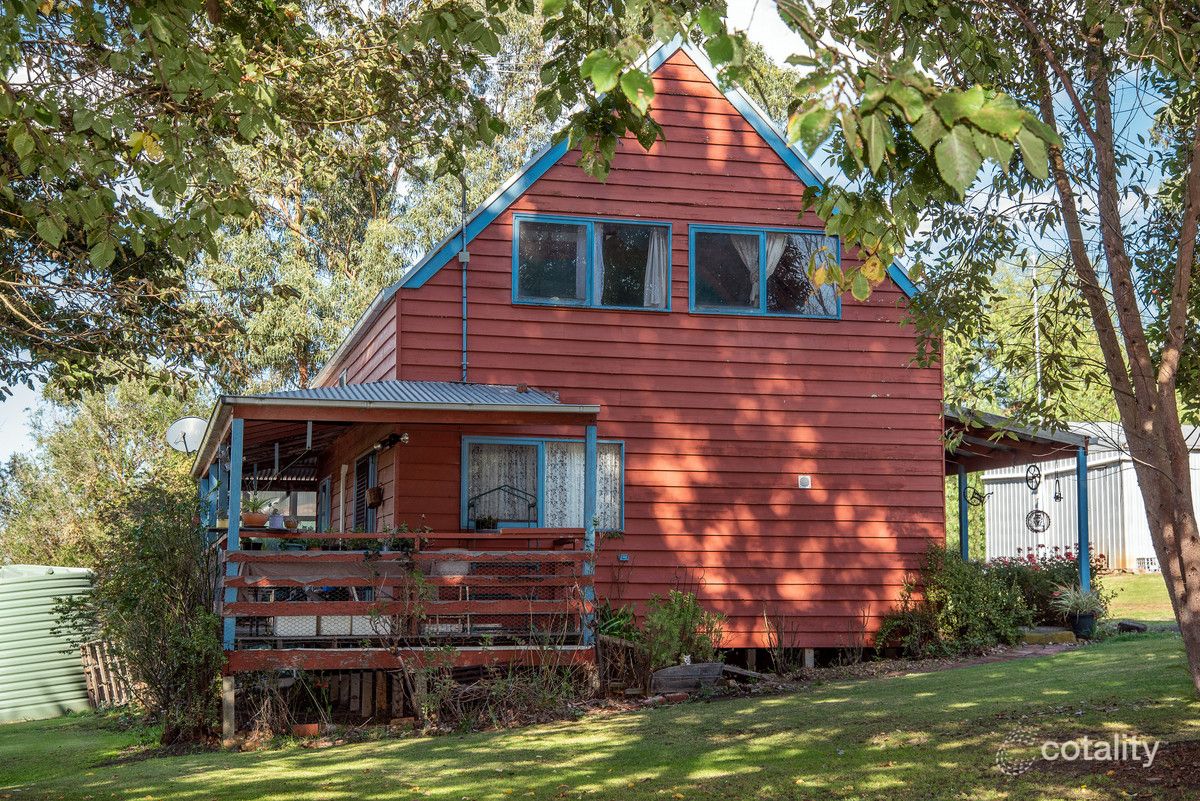 1 Cox St, Branxholme, VIC 3302