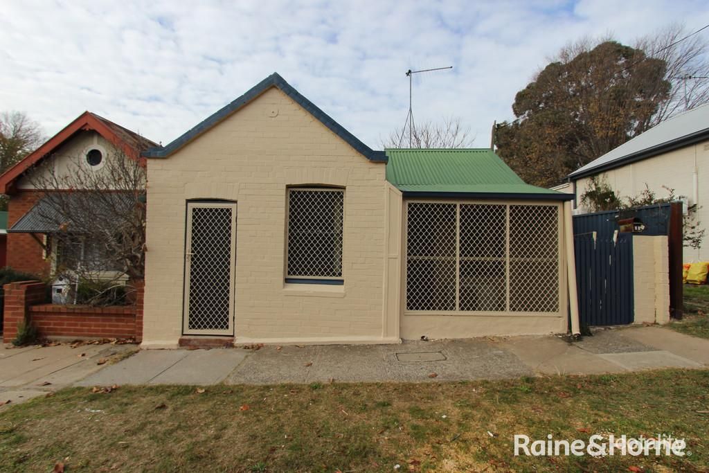 62 Seymour St, Bathurst, NSW 2795
