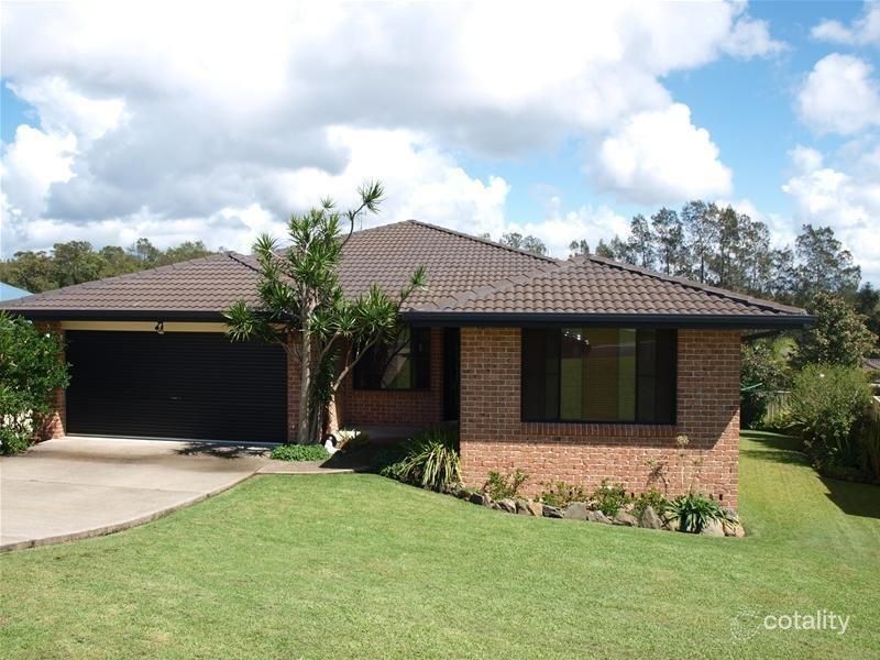 5 Dampier Ct, Lake Cathie, NSW 2445