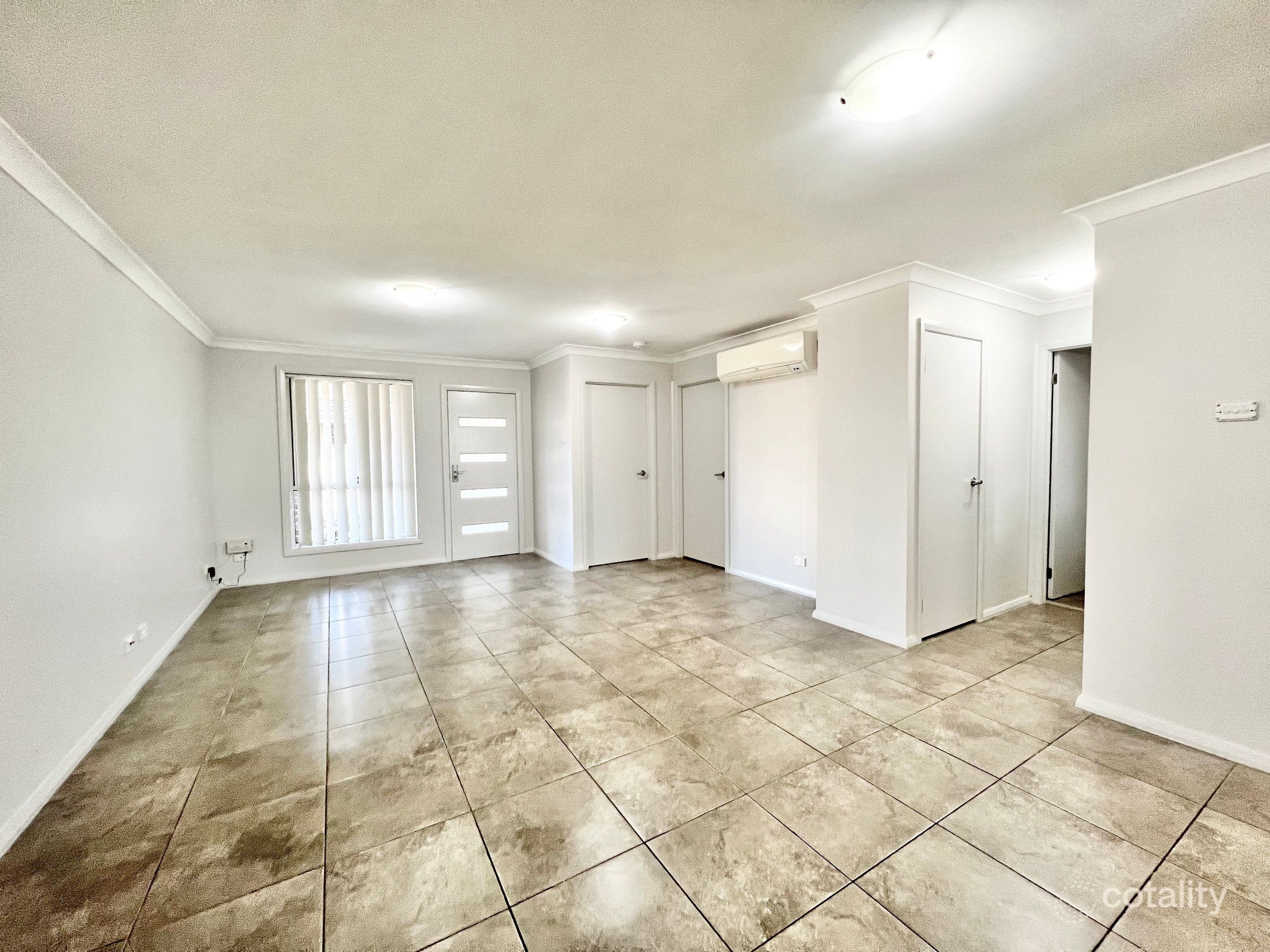 2/11 Windermere Rd, Lochinvar, NSW 2321