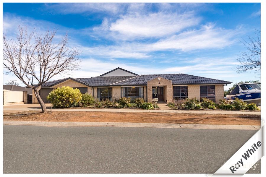 62 Paperbark St, Banks, ACT 2906