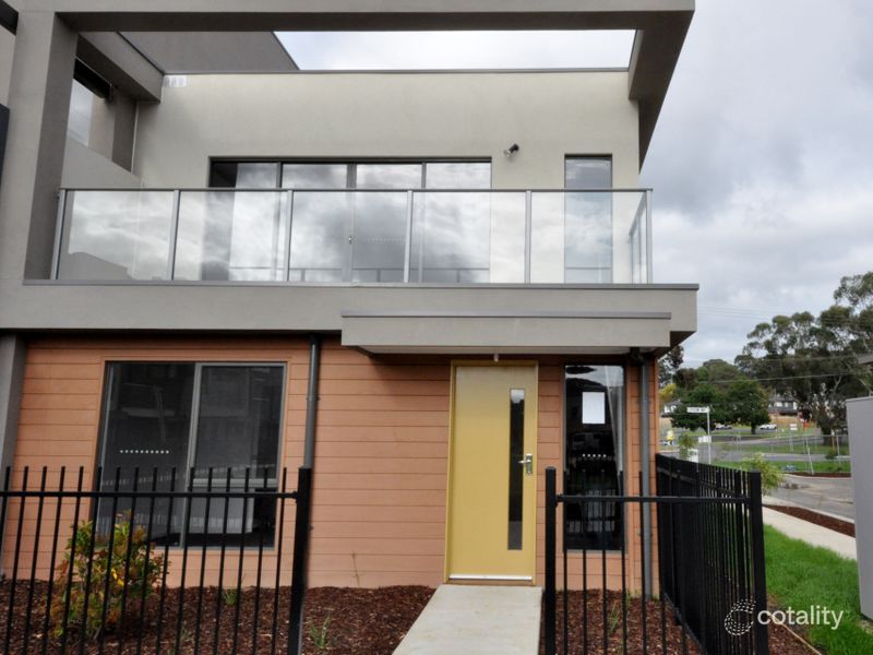 24 Lithgow Way, Mooroolbark, VIC 3138