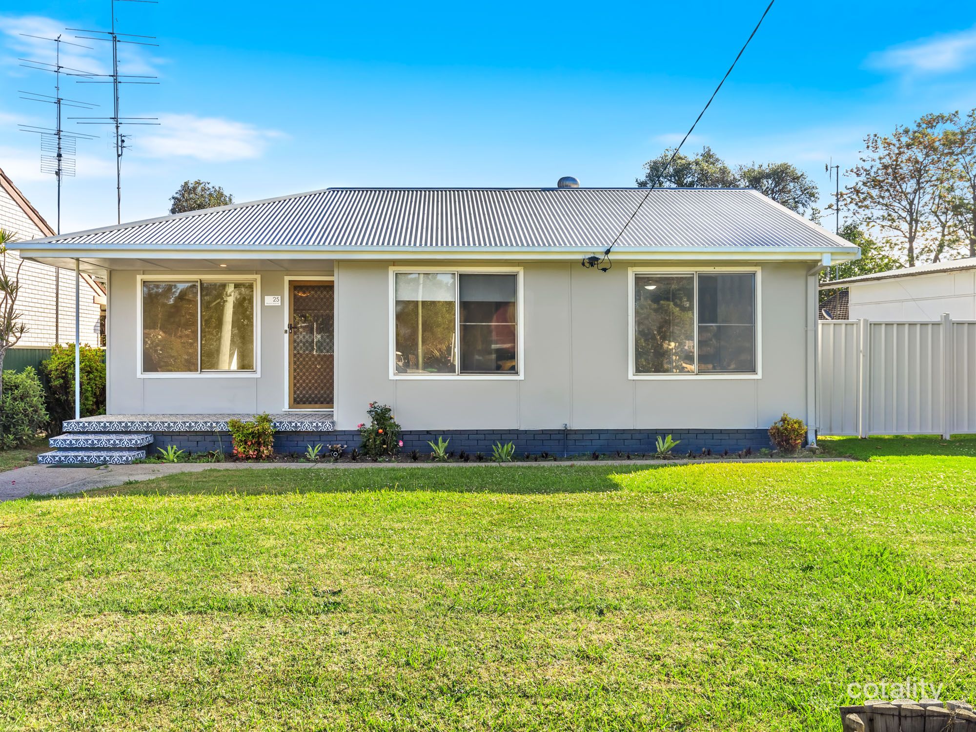 25 Boyce Ave, Wyong, NSW 2259