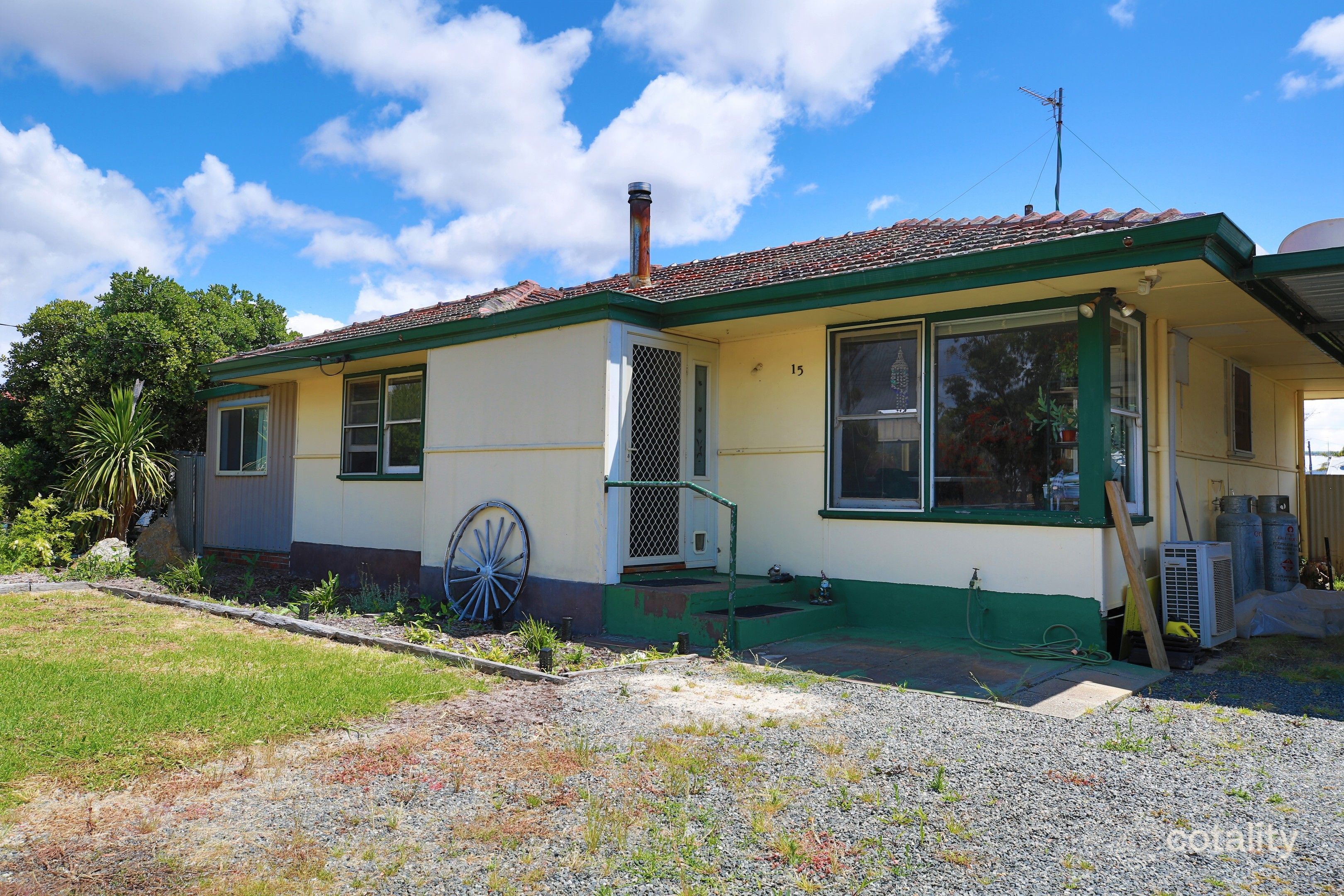 15 Cronin St, Nyabing, WA 6341