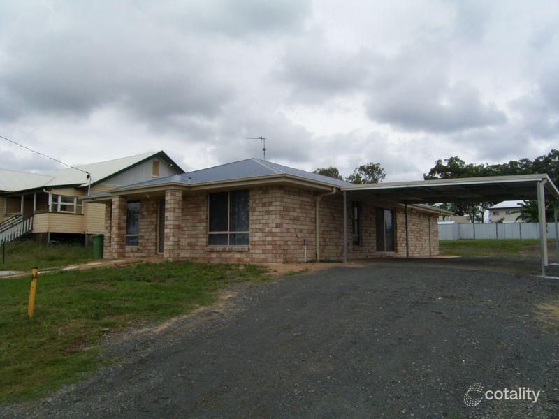 112 Mocatta St, Goombungee, QLD 4354