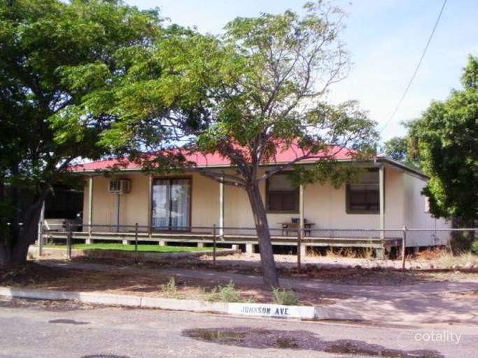 2 Johnson Ave, Stirling North, SA 5710