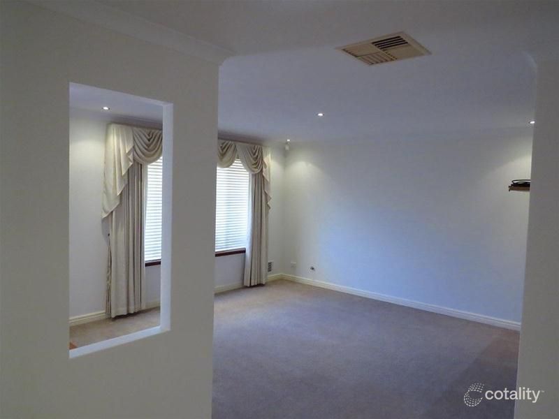 135 Woodvale Dr, Woodvale, WA 6026