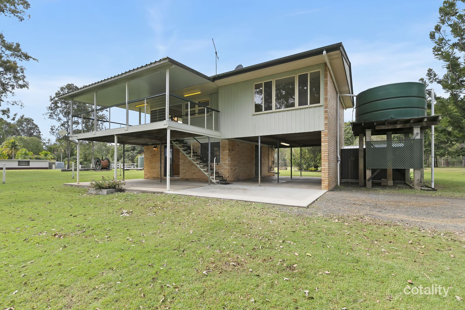 68-74 Eden St W, Walkers Point, QLD 4650