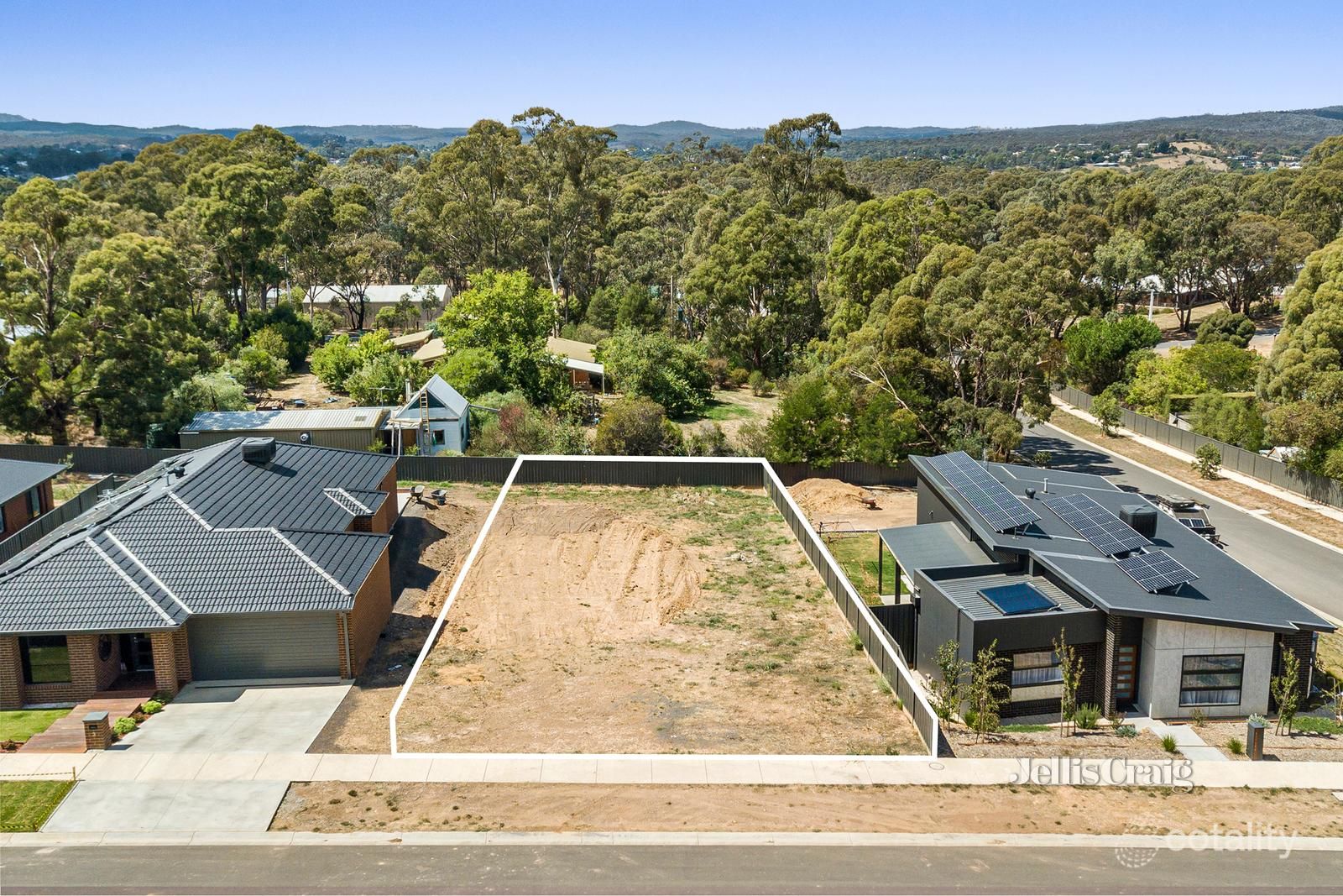2 Hill View Ct, Mckenzie Hill, VIC 3451