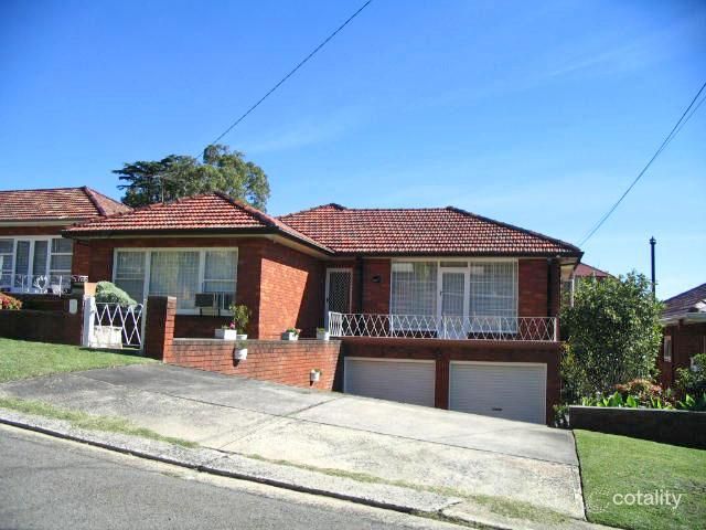 11 Irwin Cres, Bexley North, NSW 2207