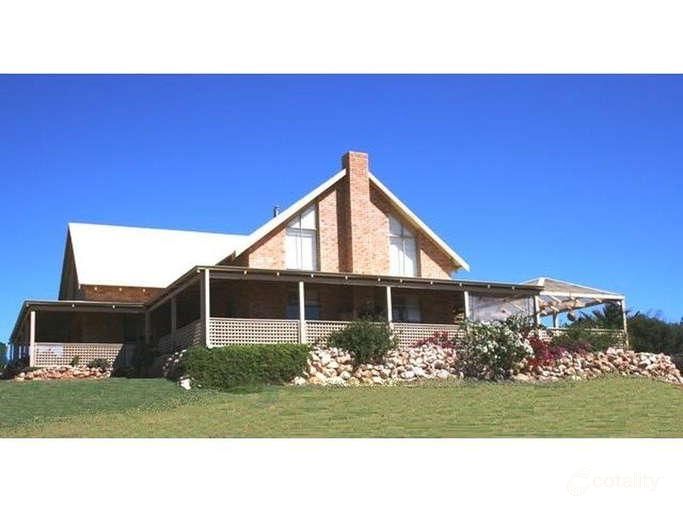 1151 Company Rd, Greenough, WA 6532