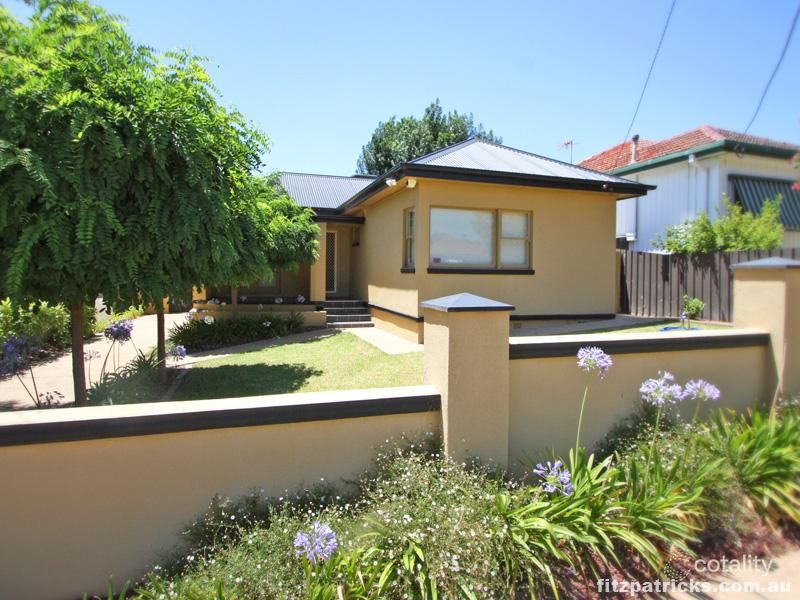 51 Mitchelmore St, Turvey Park, NSW 2650