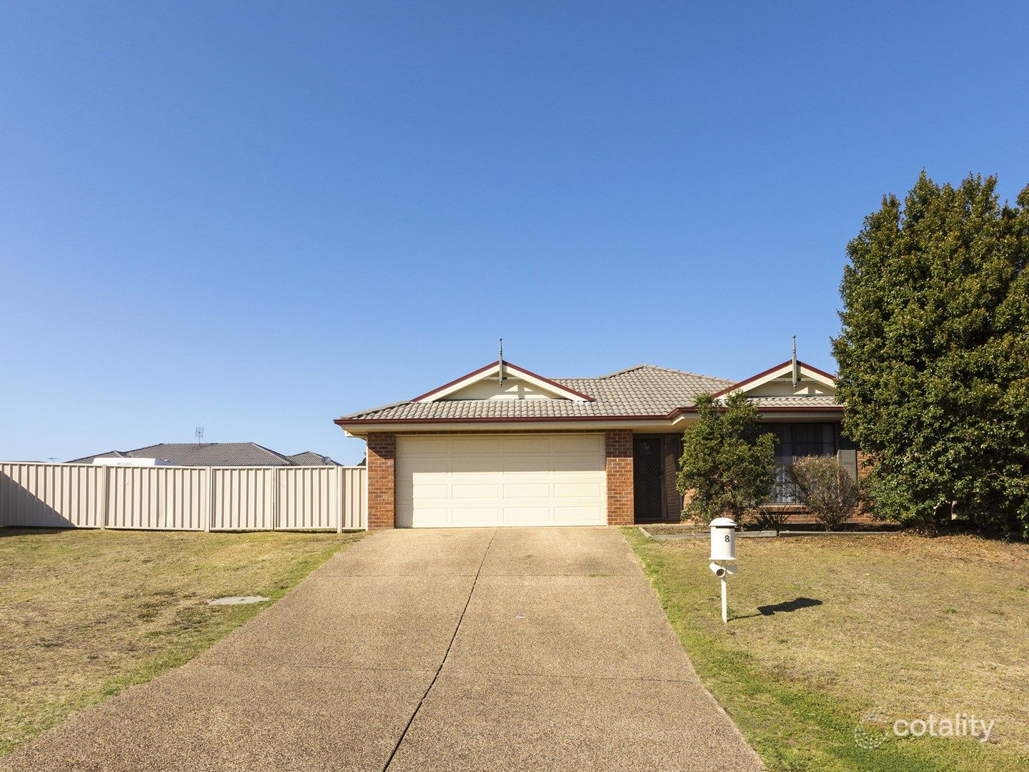 8 Franks Cl, East Branxton, NSW 2335