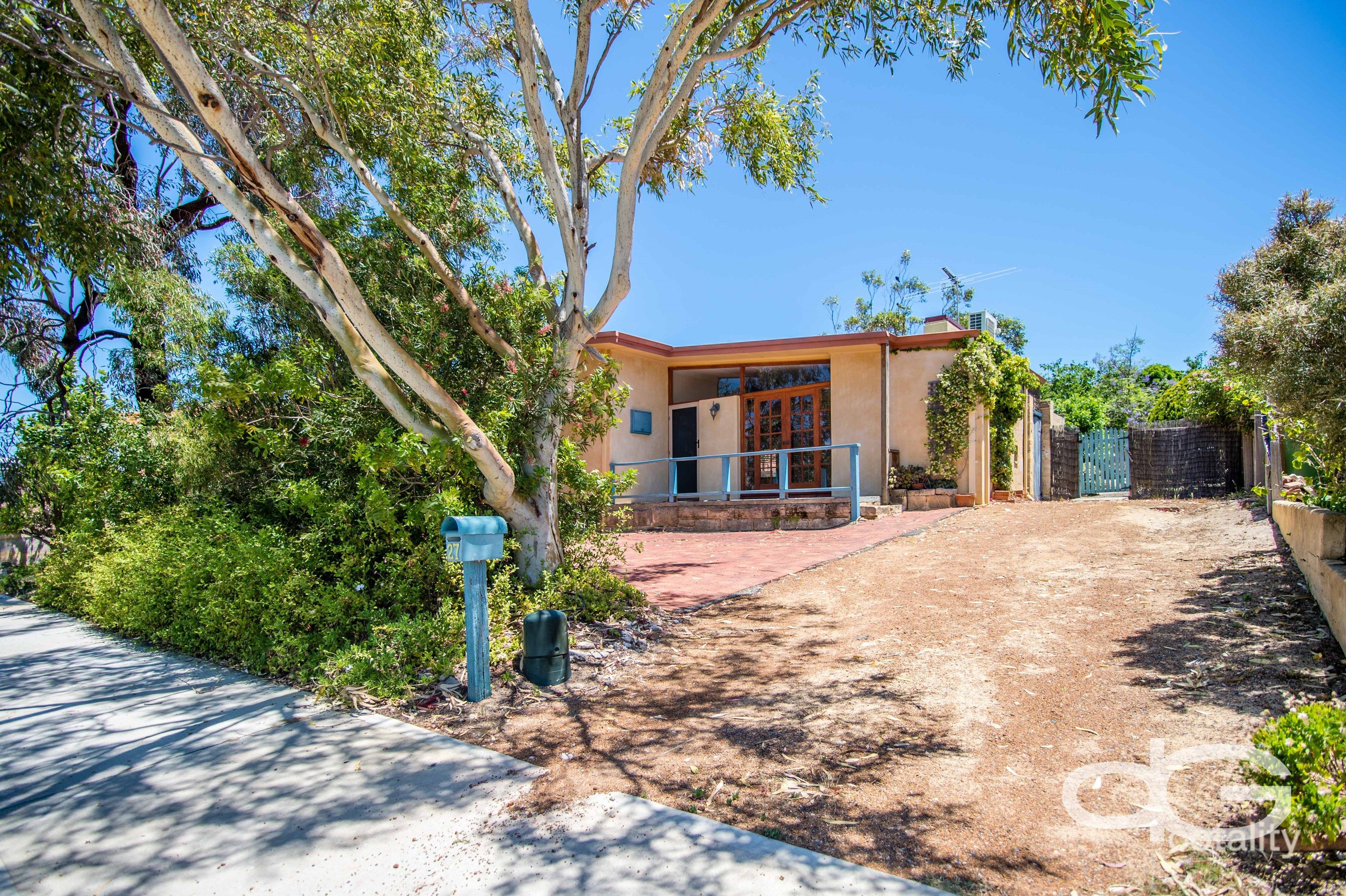 27 Sea View St, Beaconsfield, WA 6162
