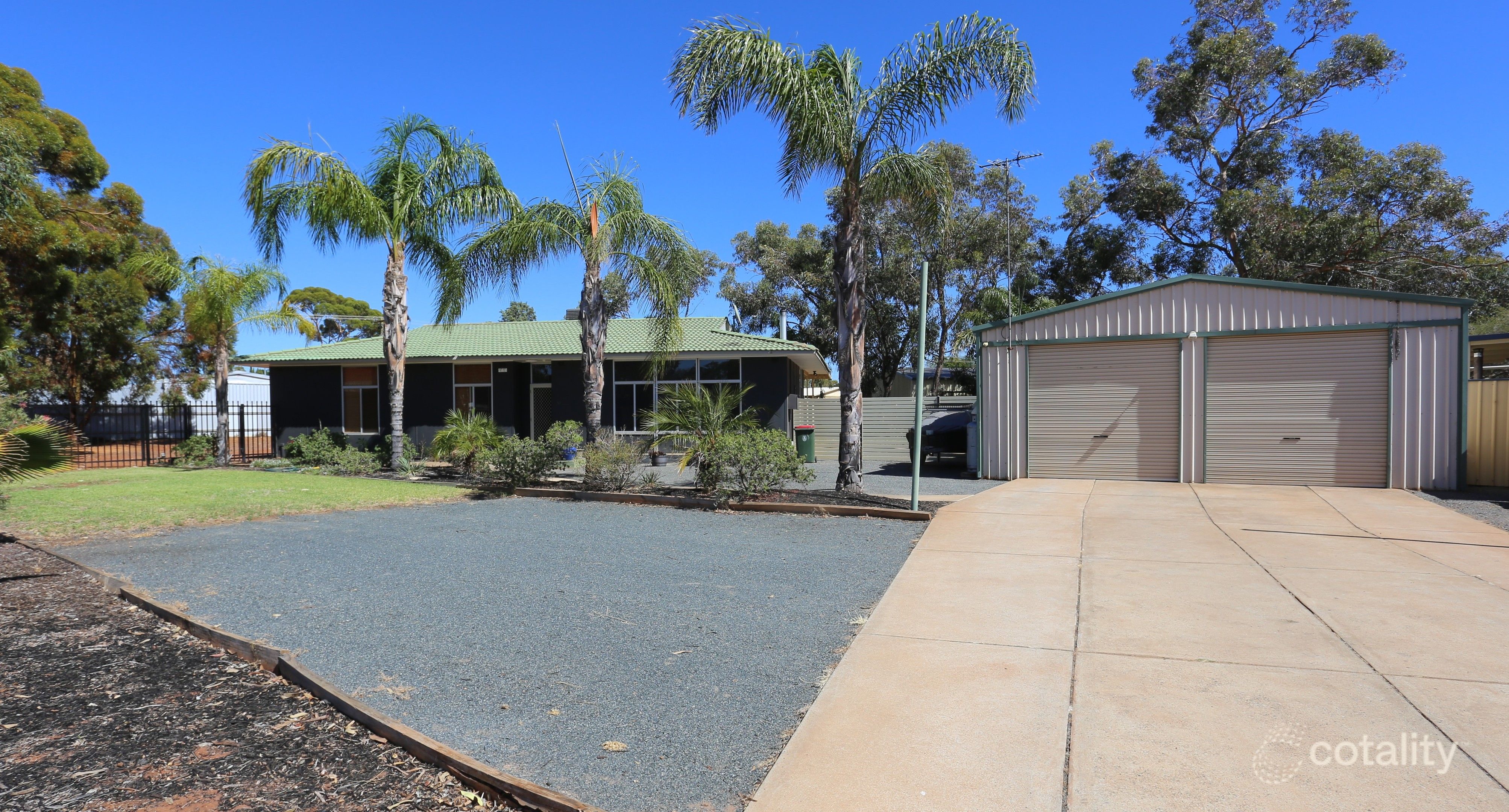 13 Oleosa Ct, Kambalda West, WA 6442