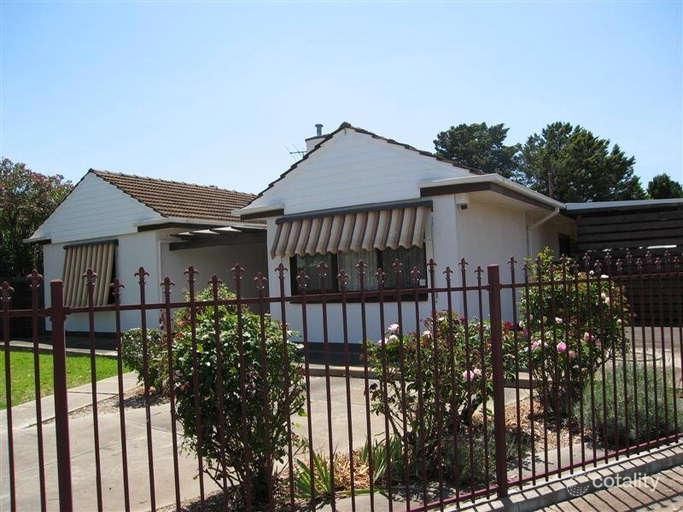 12 Somerset Ave, Clearview, SA 5085