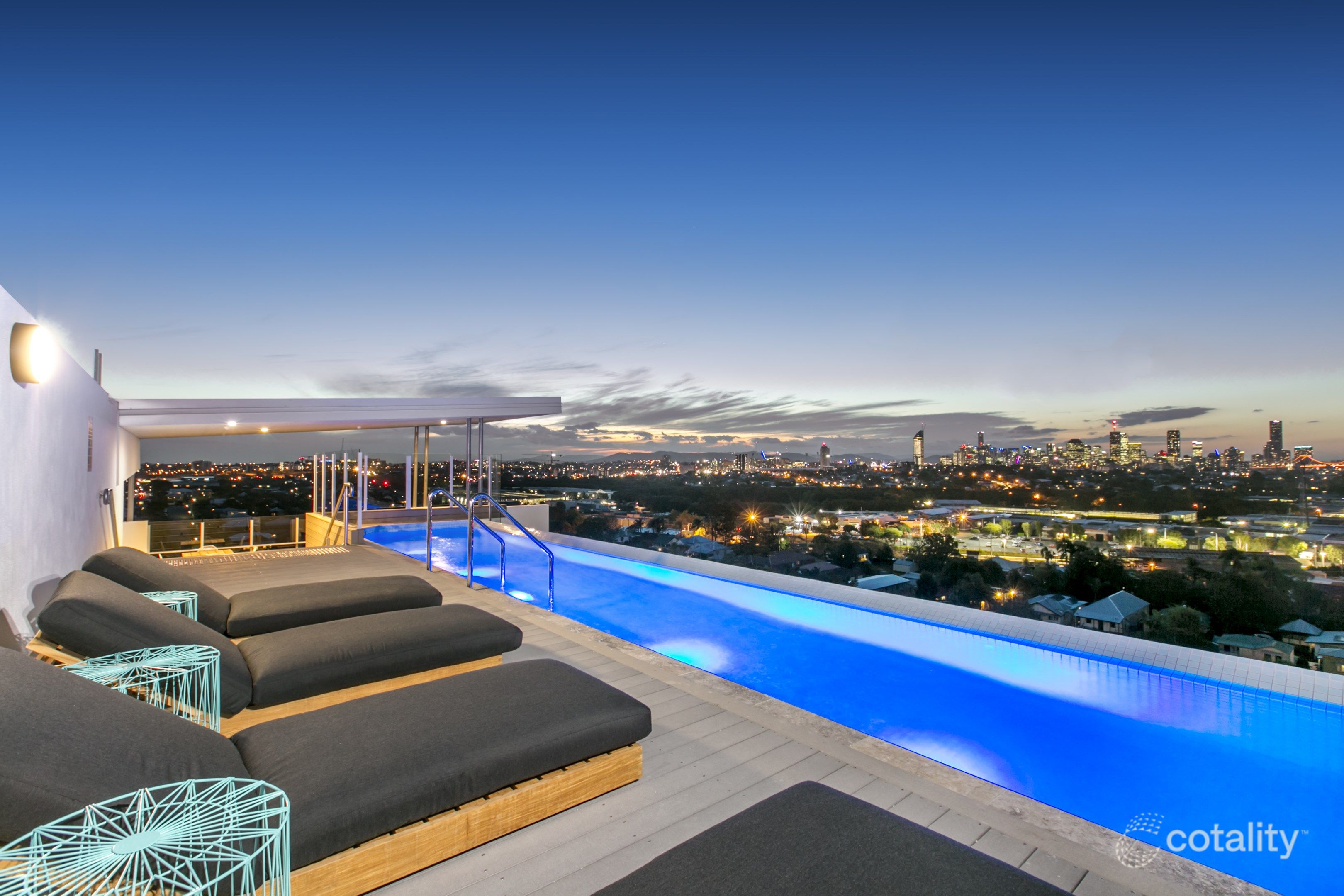 1107/123 Cavendish Rd, Coorparoo, QLD 4151