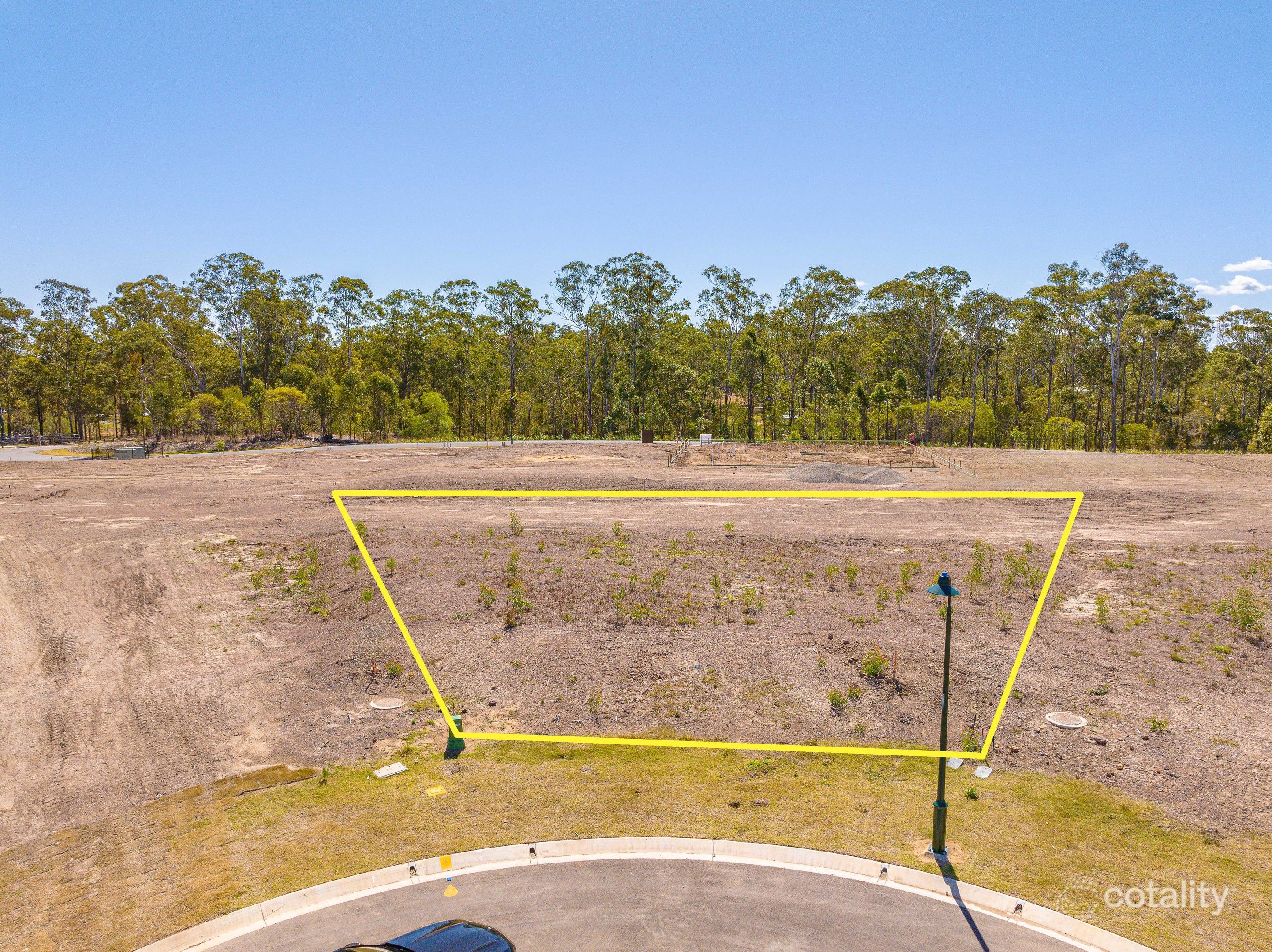 13 Bird Song Cl, Southside, QLD 4570