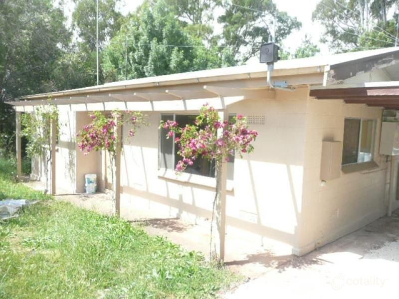 19 Jonathon St, Clare, SA 5453