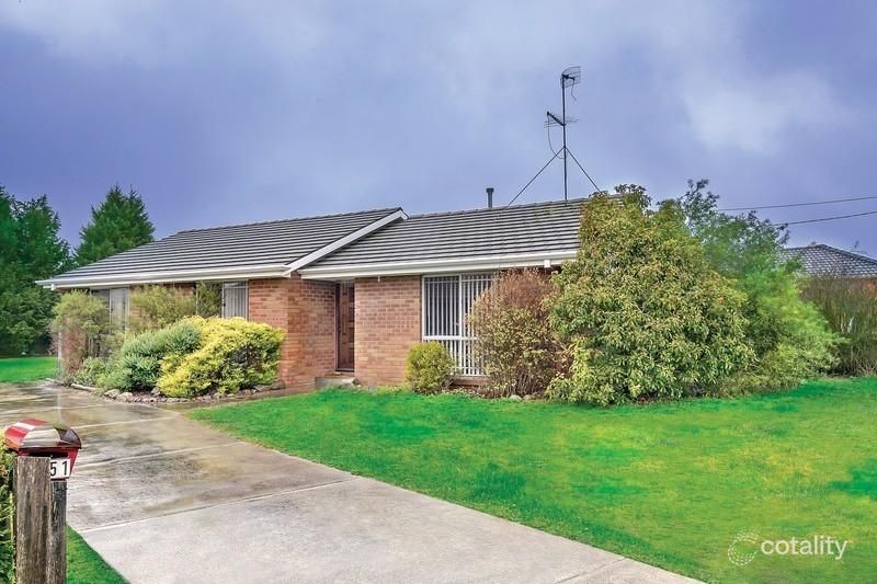 51 Mcnulty Dr, Wendouree, VIC 3355