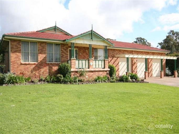 6 Walter Pde, Black Hill, NSW 2322