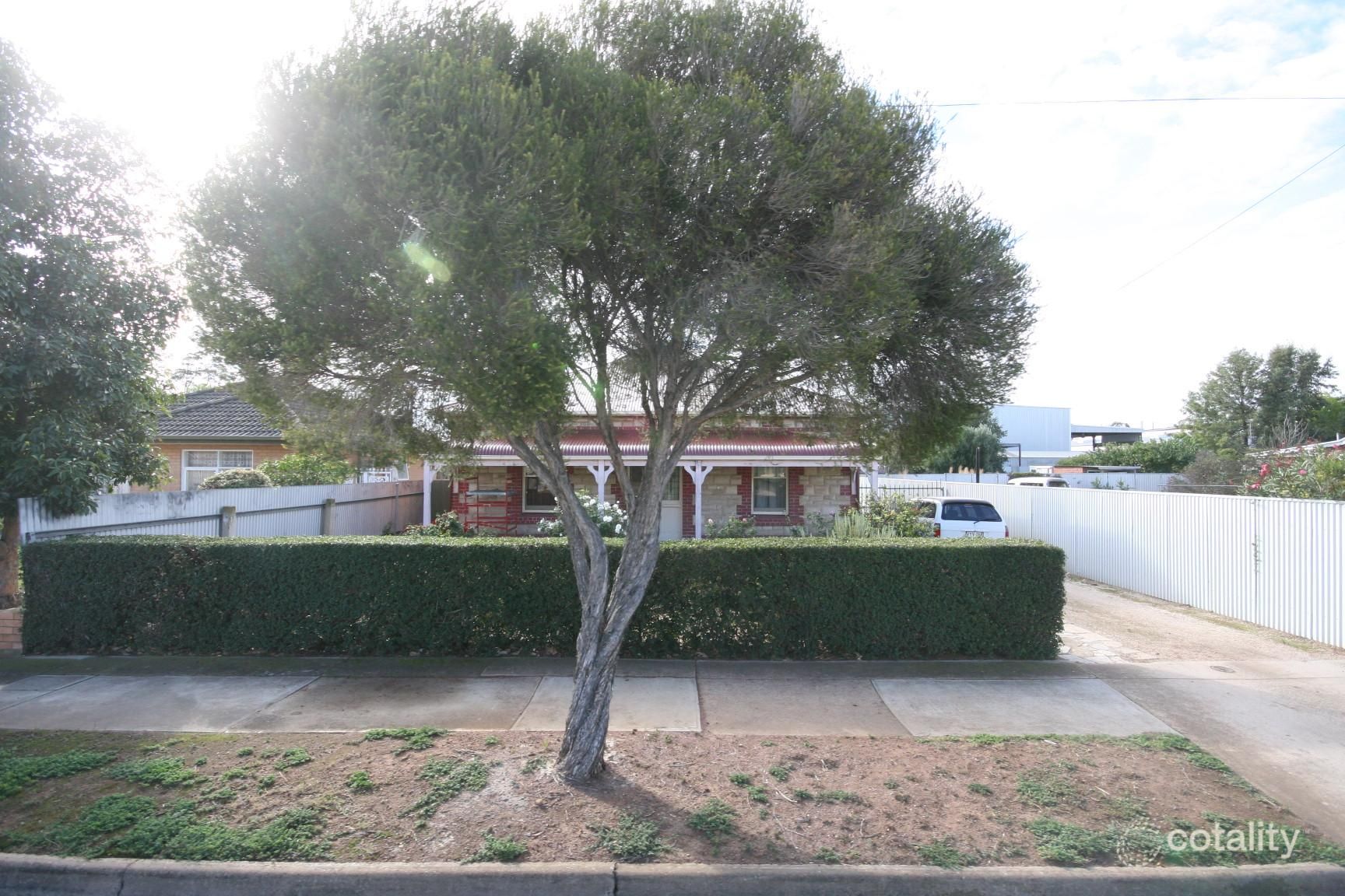 8 Fairbanks St, Beverley, SA 5009