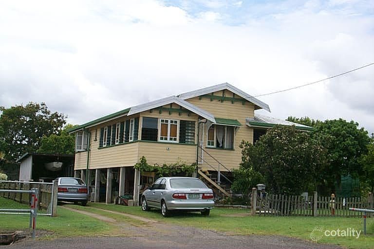 2 Sixth St, South Townsville, QLD 4810