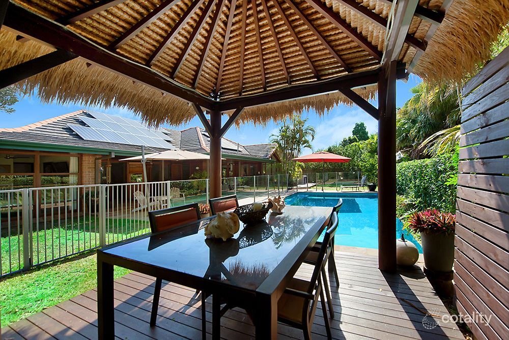 5 Bimini Ct, Clear Island Waters, QLD 4226