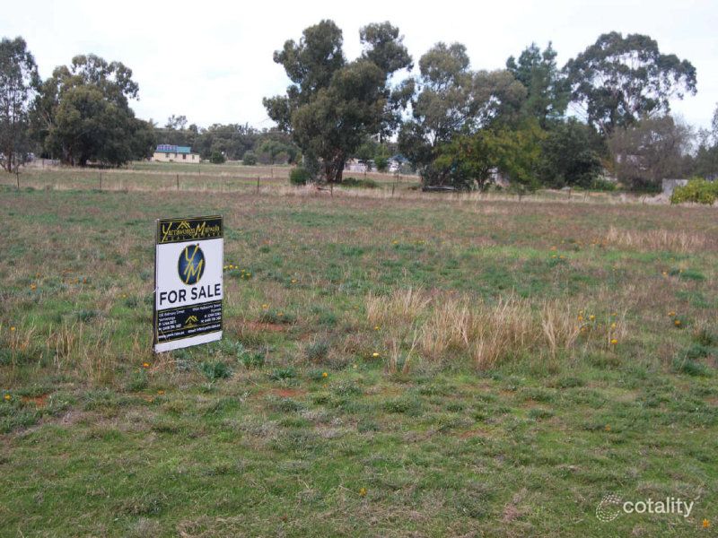 37-39 Young St, Oaklands, NSW 2646