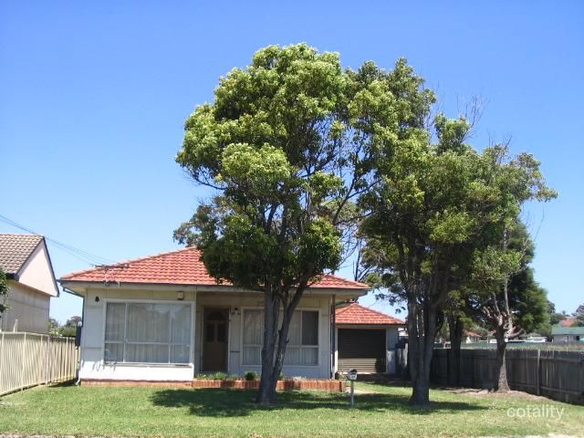 27 Addison Ave, Lake Illawarra, NSW 2528