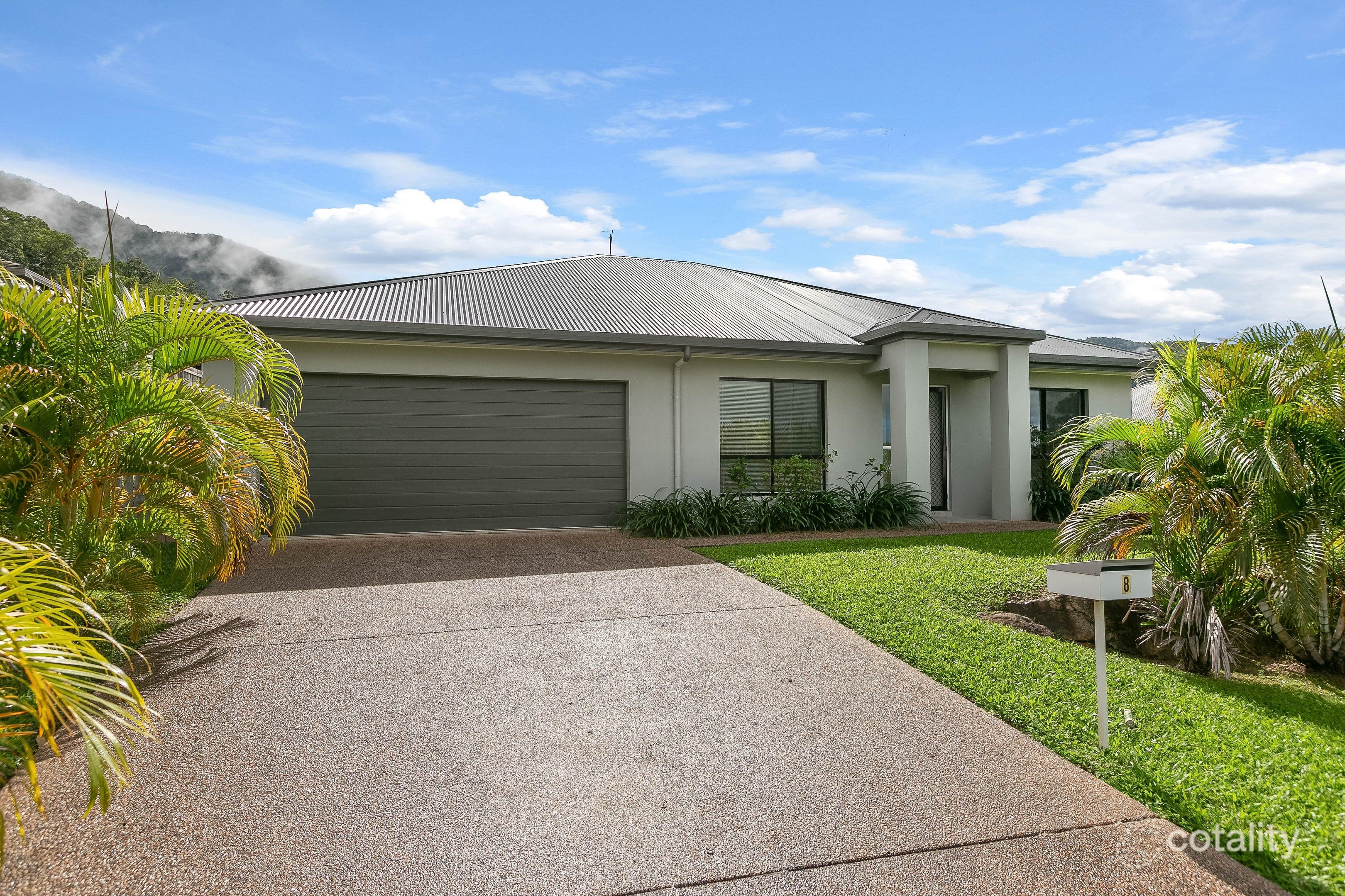 8 Hamelin St, Bentley Park, QLD 4869