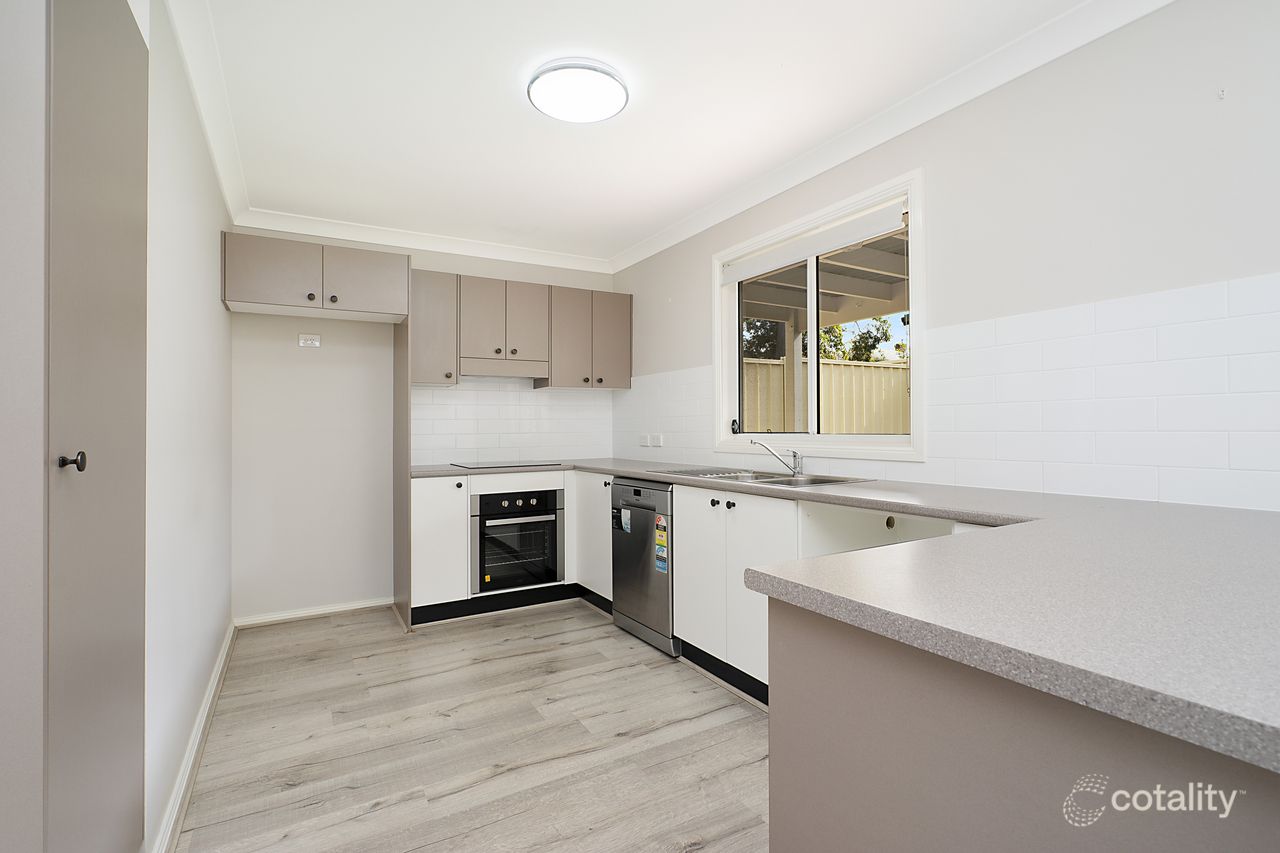 2/19a Gillies St, Rutherford, NSW 2320