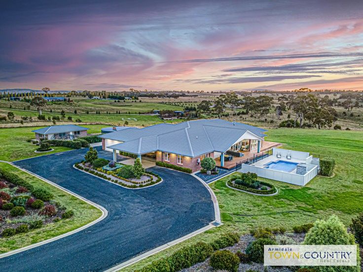 92 Kellys Plains Rd, Armidale, NSW 2350