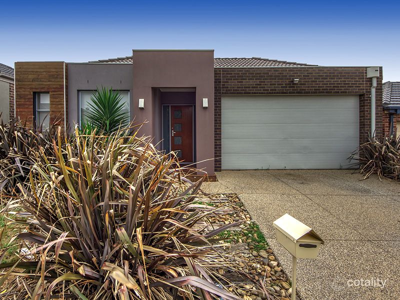 26 Goodenia Way, Caroline Springs, VIC 3023
