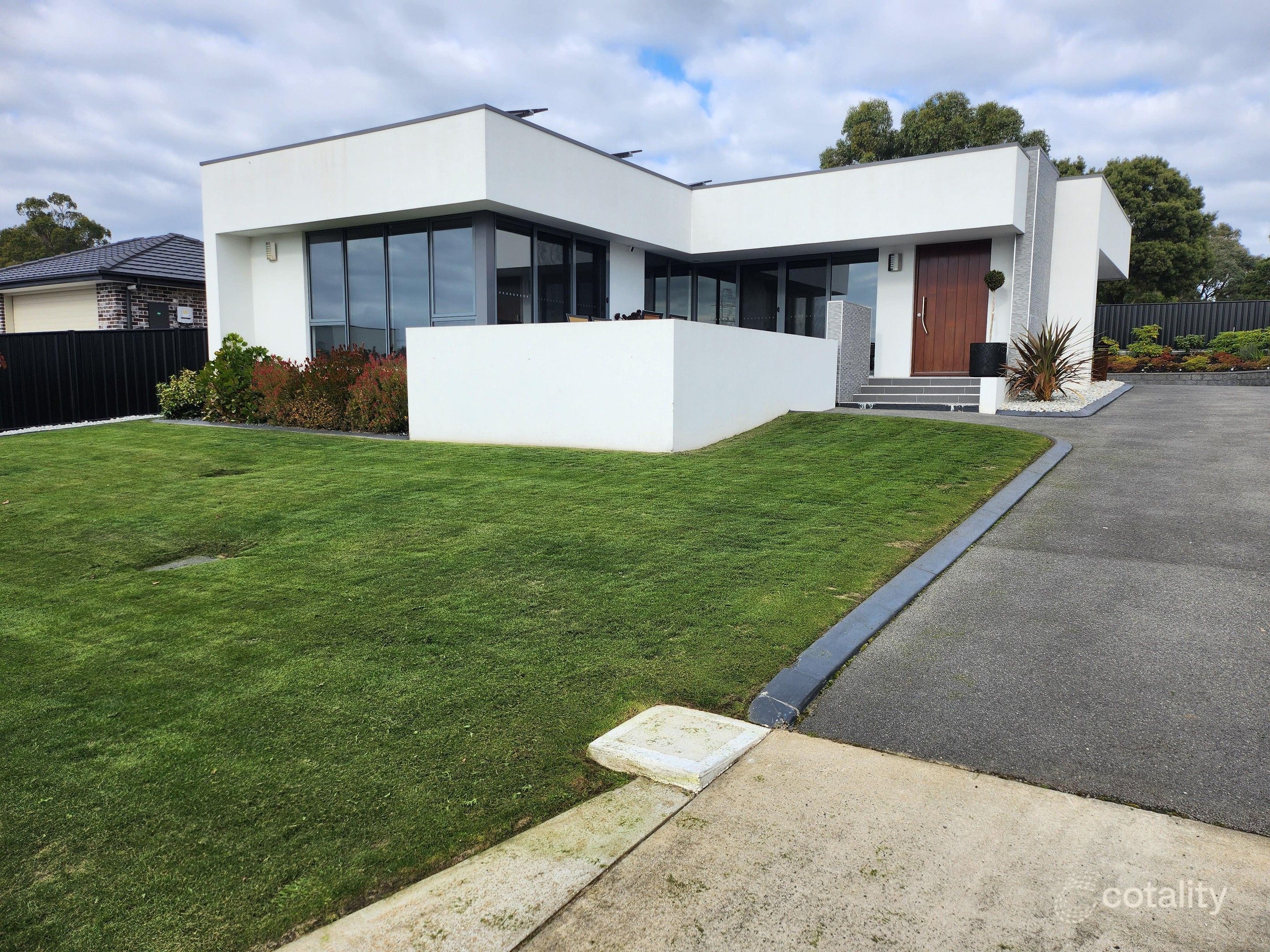 8 Gordon Pl, Prospect Vale, TAS 7250