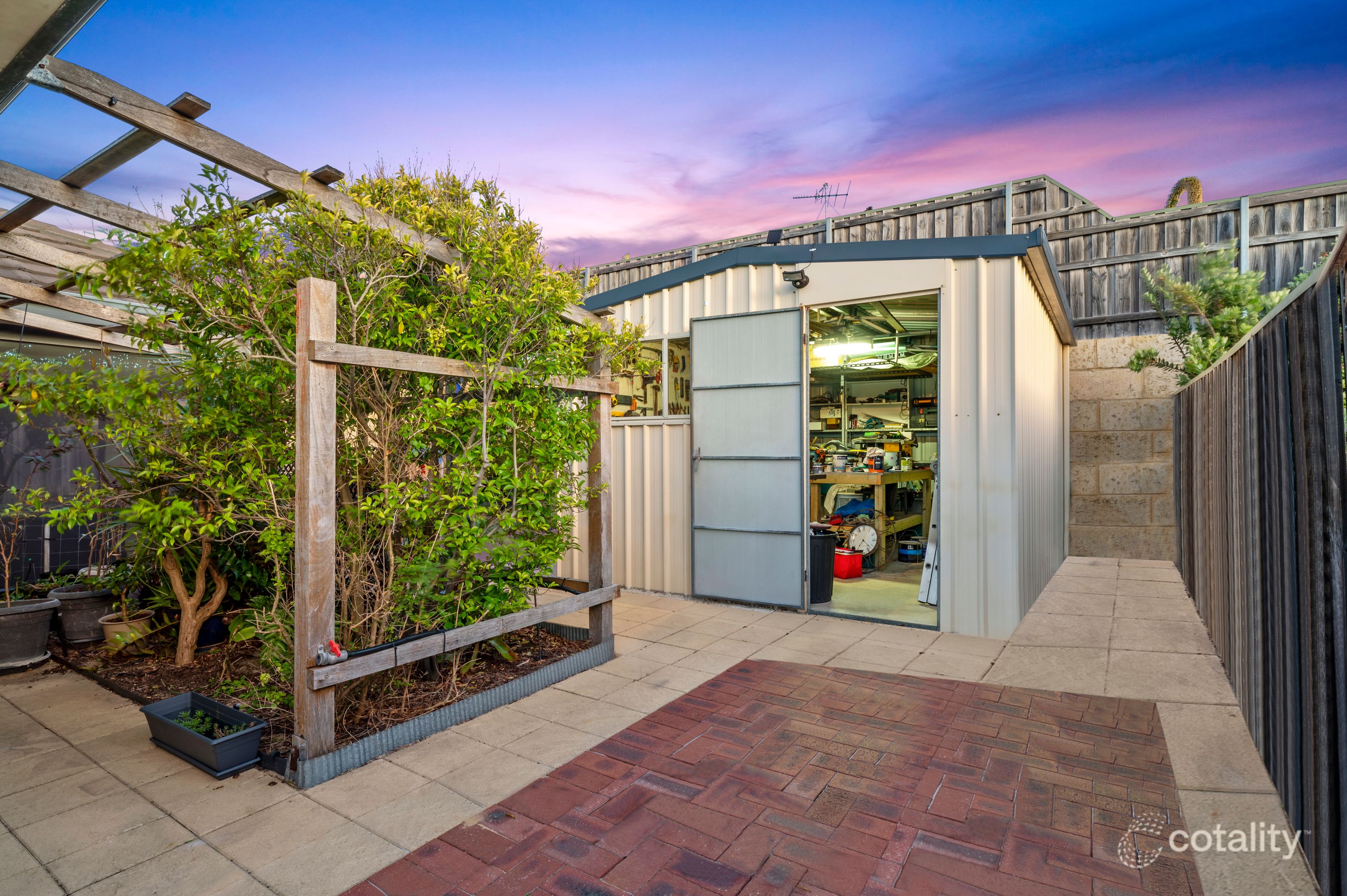 39 Waratah Cir, Halls Head, WA 6210