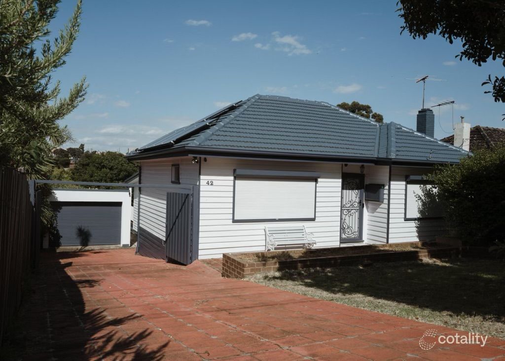 42 Xavier St, Oak Park, VIC 3046