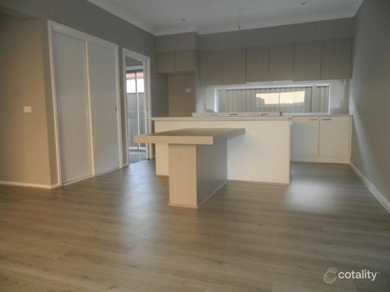 72 Elmslie Dr, Cranbourne East, VIC 3977