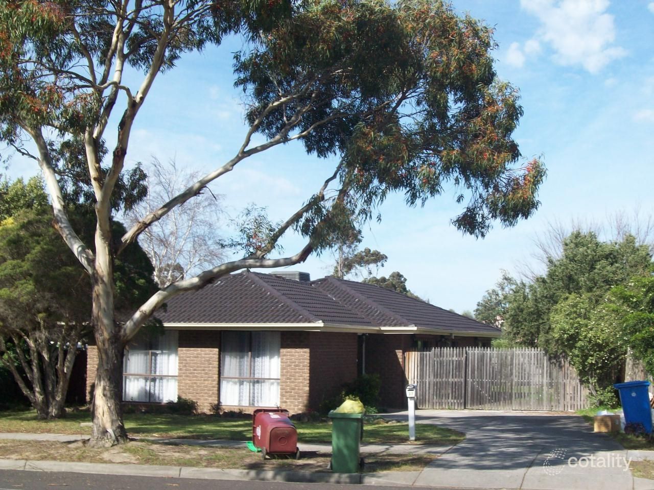 37 Saxonwood Dr, Narre Warren, VIC 3805