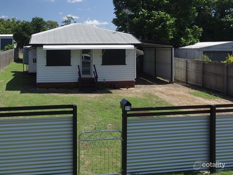 11 Bell St, Sarina, QLD 4737