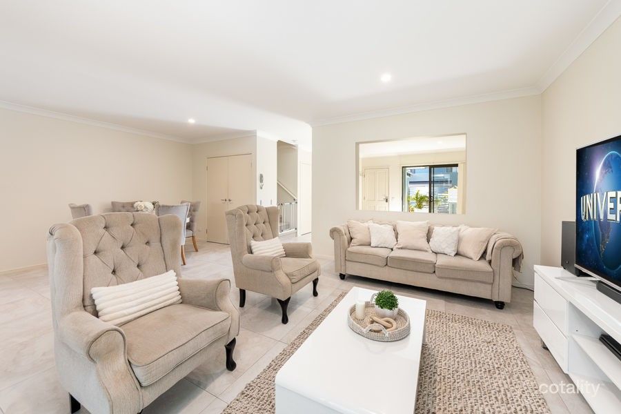 19/2 Catalina Way, Upper Coomera, QLD 4209